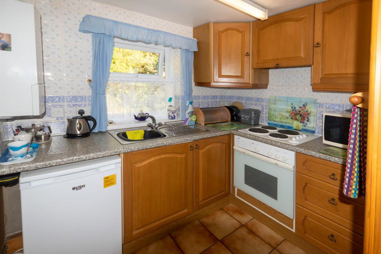 Rosebud Cottage Romantic Cottage For A Couple Fishguard Exteriér fotografie